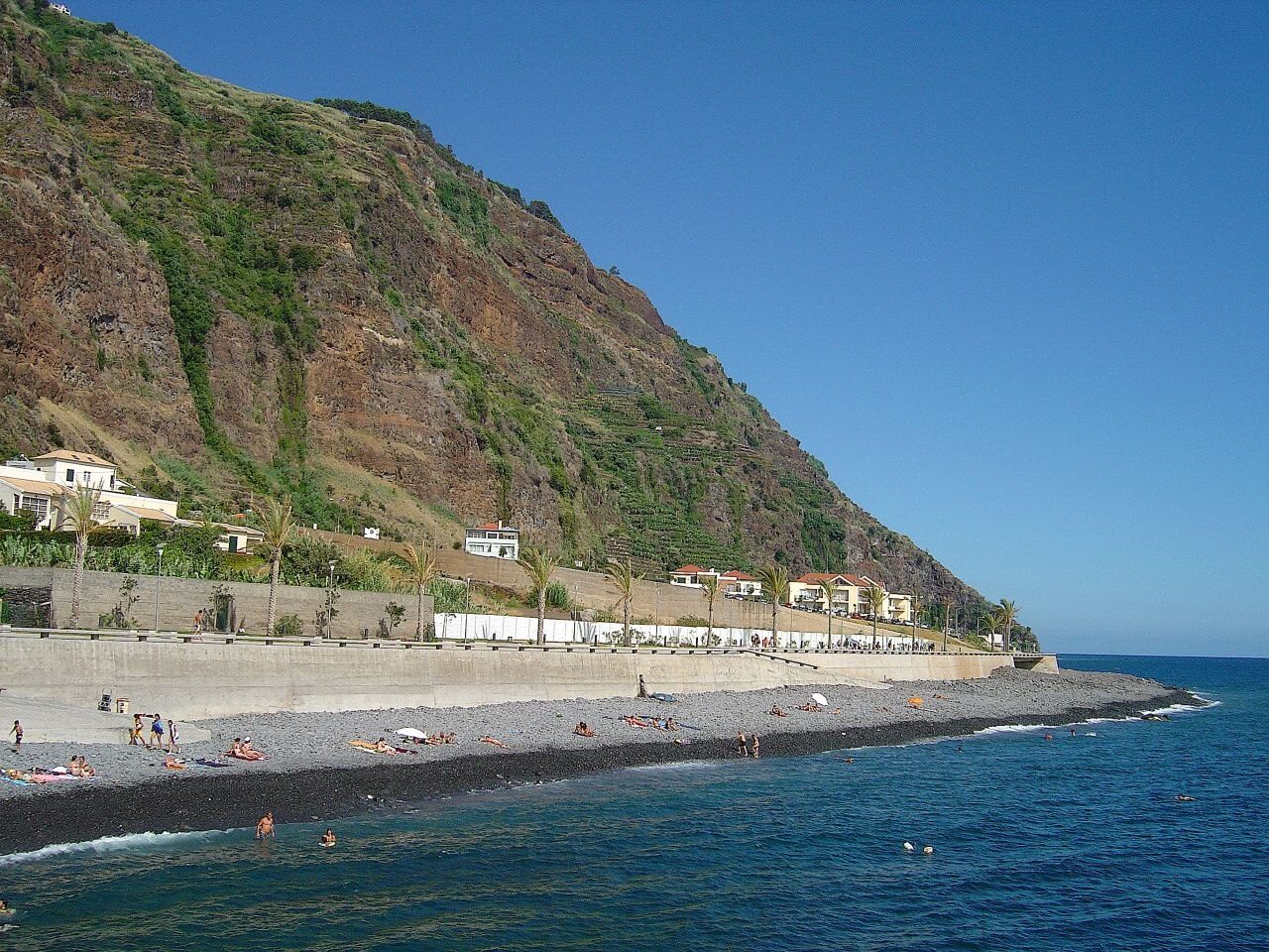 Madalena do Mar beach