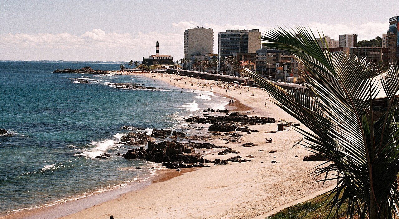 Farol da Barra Beach