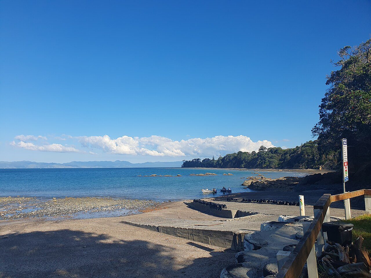 Ōrere Point Beach