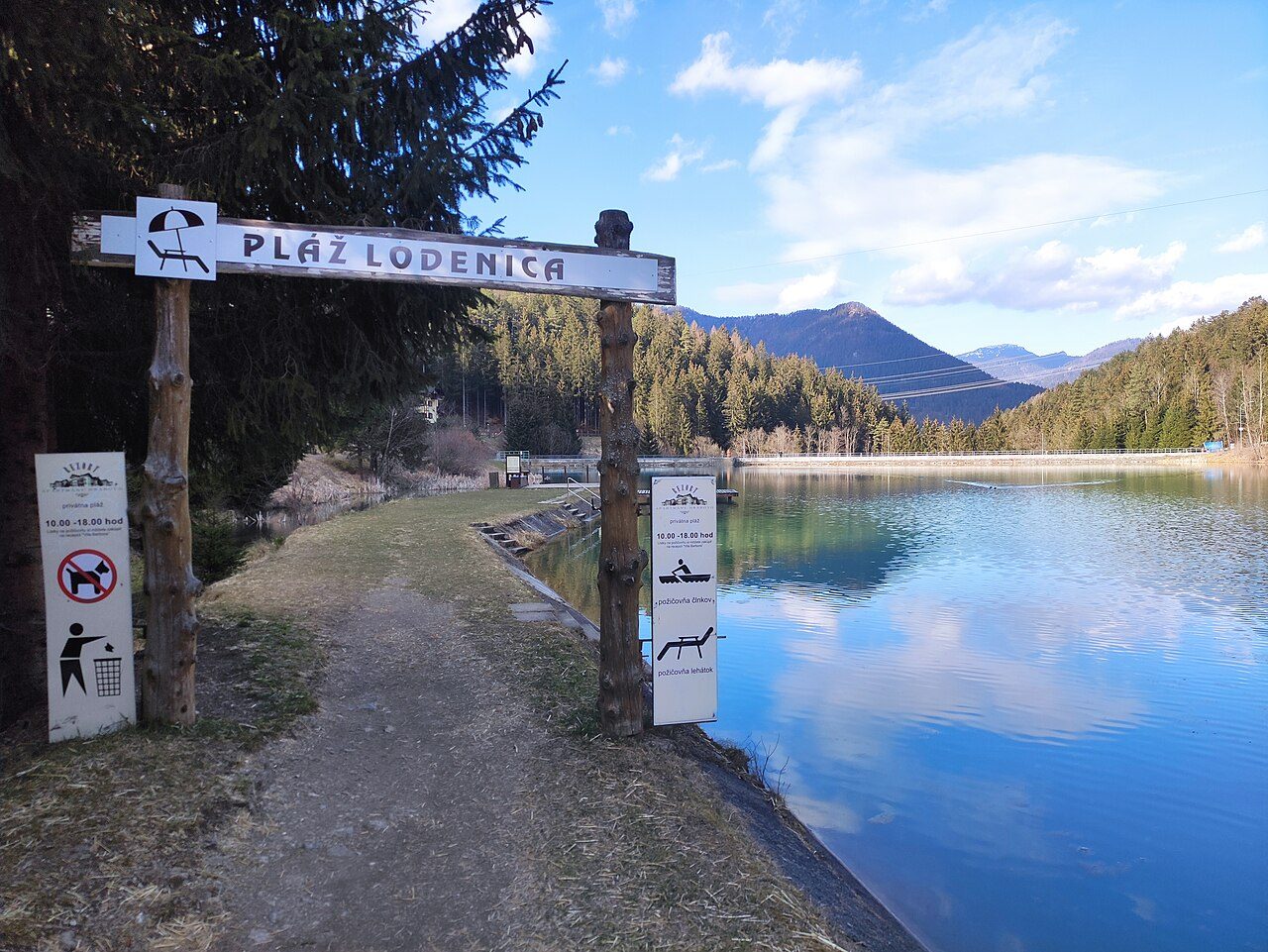 Lodenica Beach