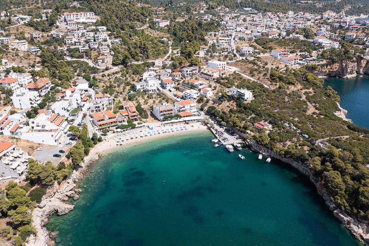 Rousoum Gialos