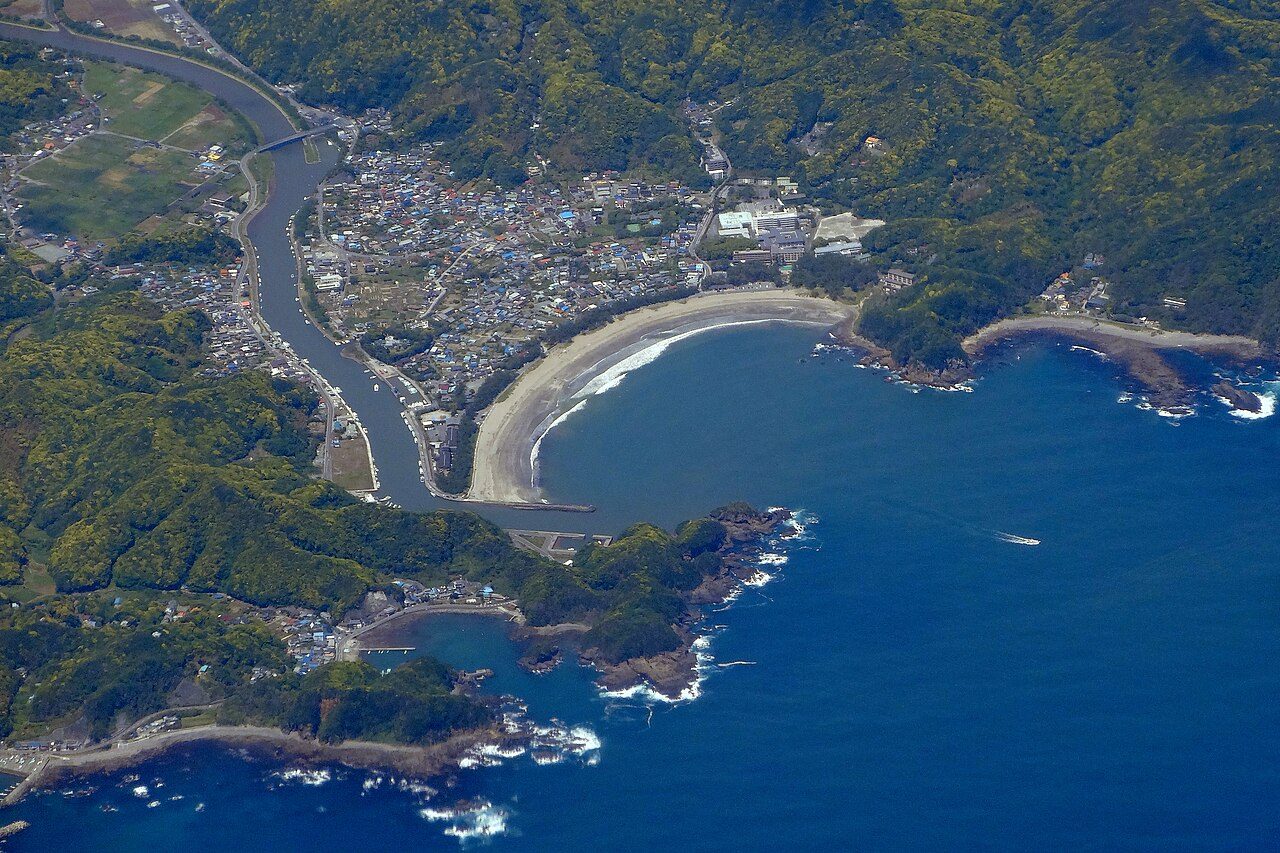 Yumigahama Beach