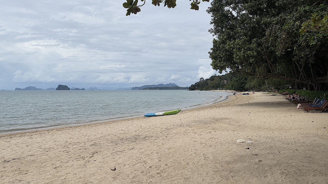Tubkaek Beach