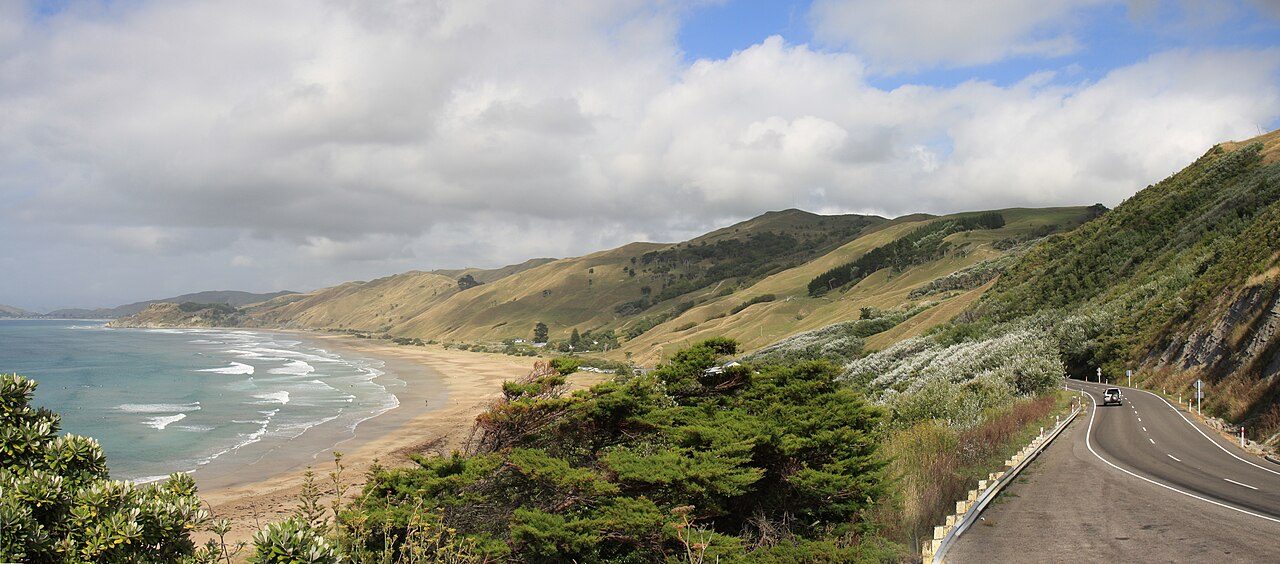 Makorori Beach