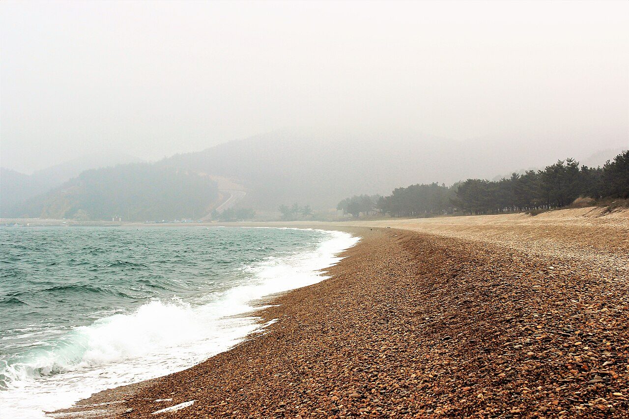 Ongjin Baekryeongdo Nampo-ri Kongdol Beach