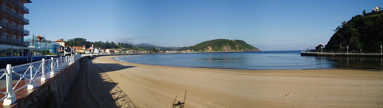 Beach of Santa Marina, Ribeseya