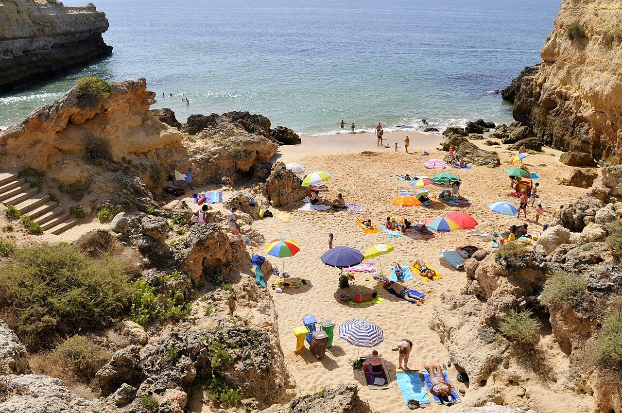 Albandeira Beach
