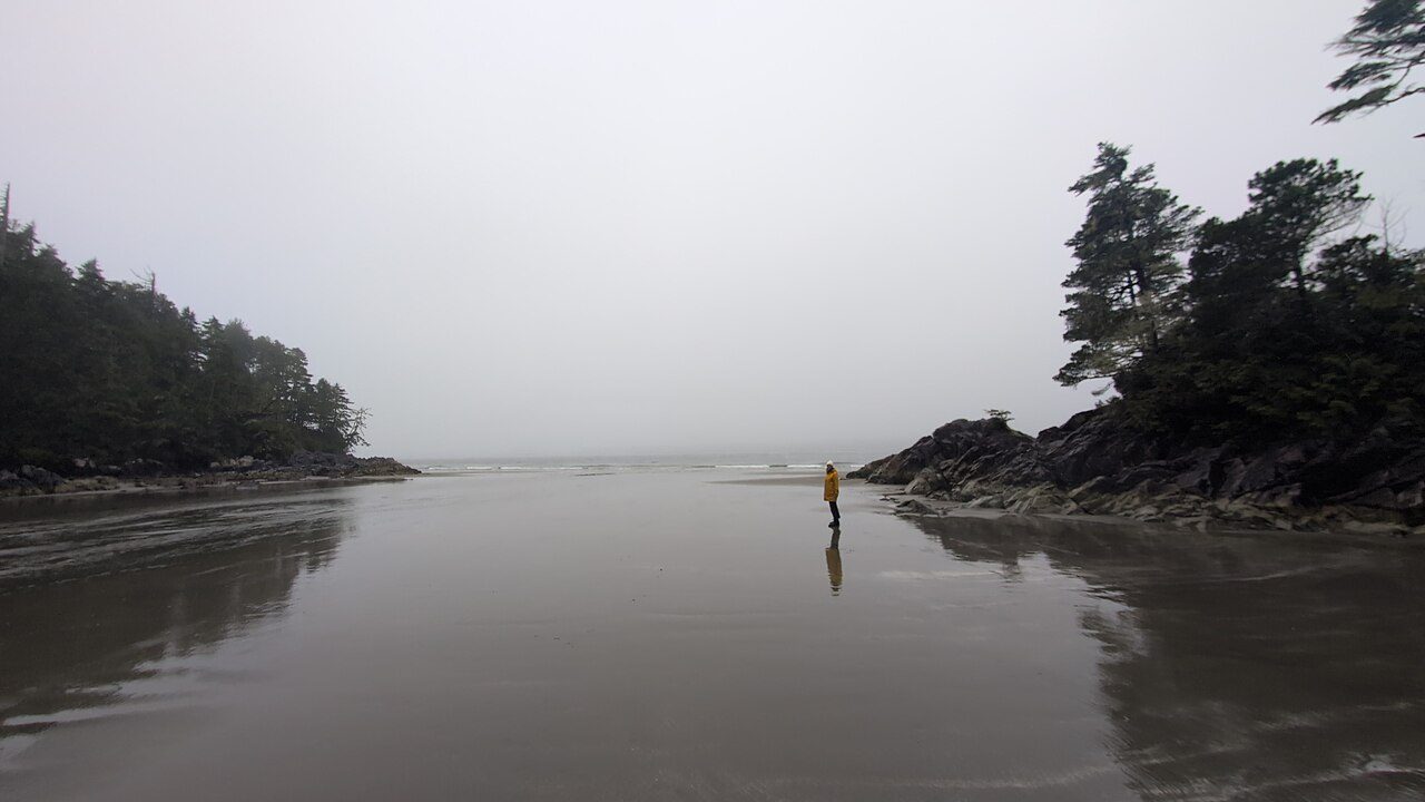Tonquin Beach