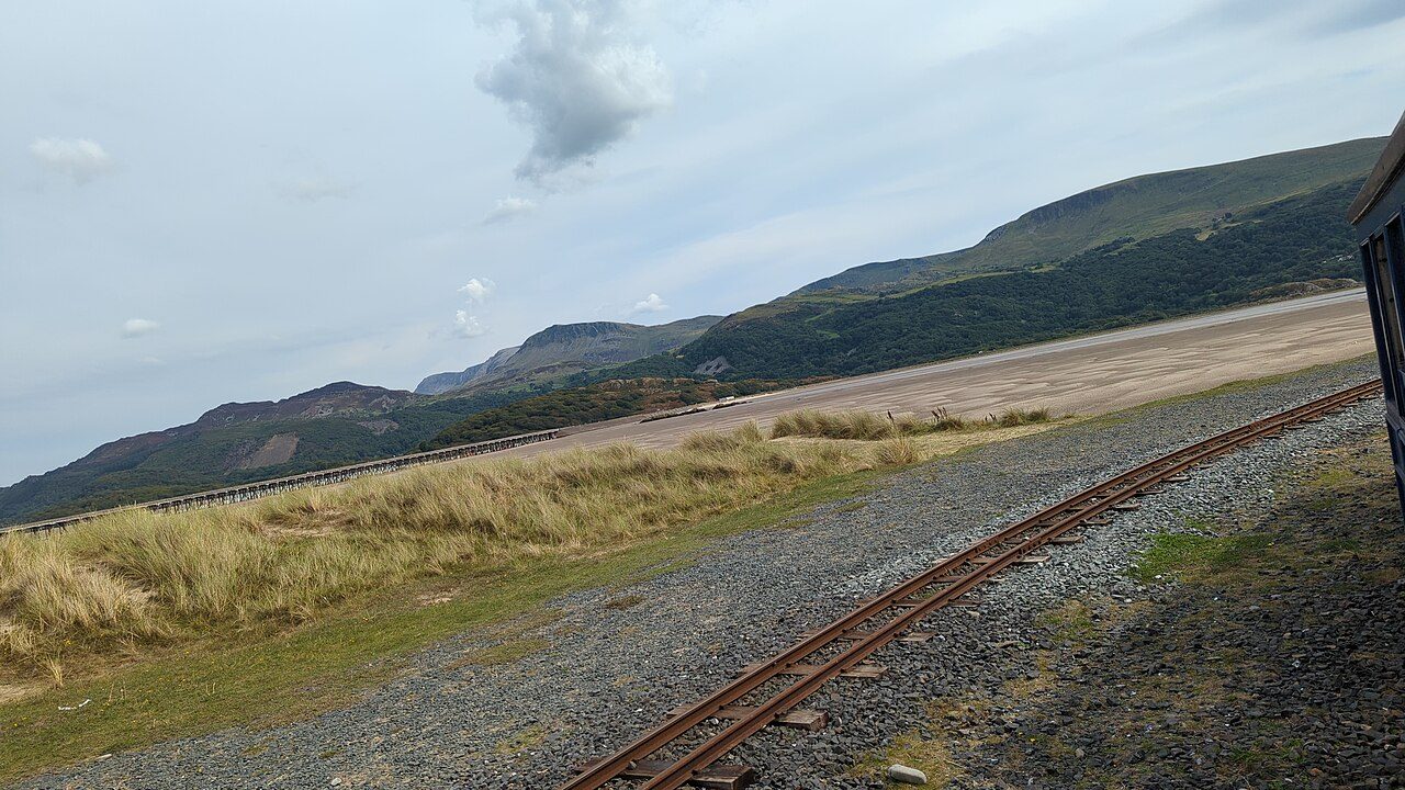 Fairbourne Sands