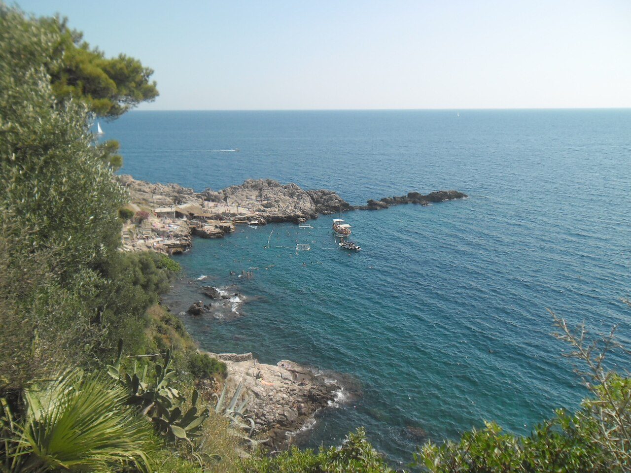 Danče Beach