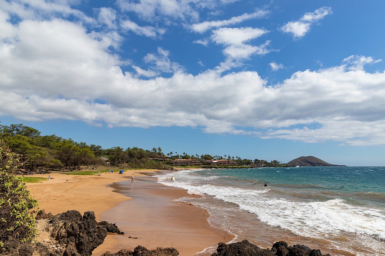 Poʻolenalena Beach