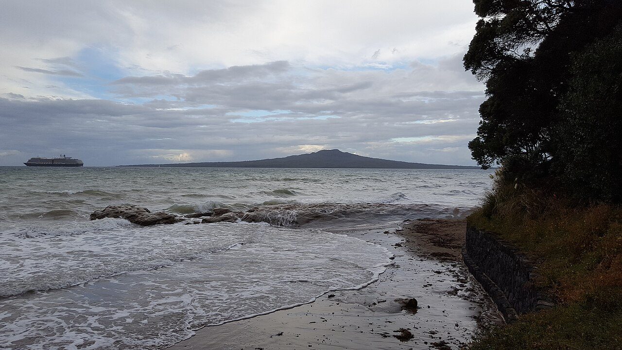 Saint Leonards Beach