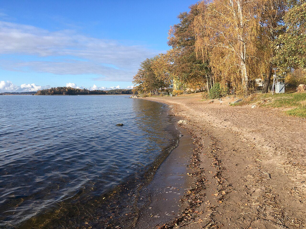 Kallhällsbadet